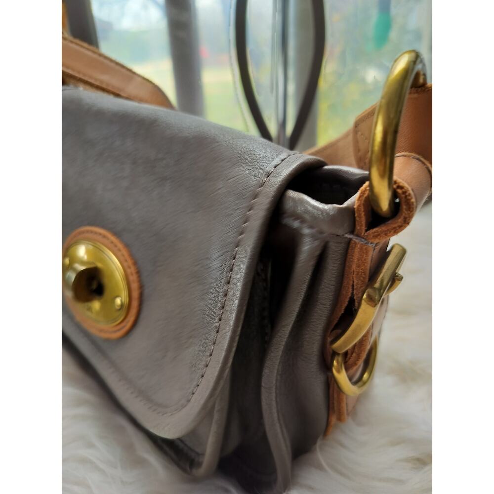 5213) Vintage Fossil 'Long Live' Taupe and Tan Leather Crossbody Shoulders Bag - Picture 2 of 11